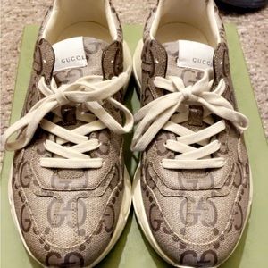 Authentic Gucci men’s 7